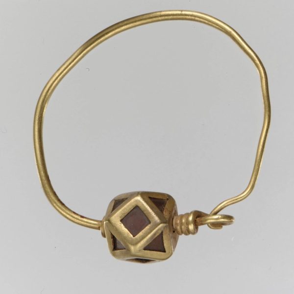 Carnelian Cube Hoop, Single