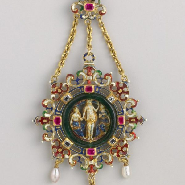 Enamelled Triple-Pearl Jewel