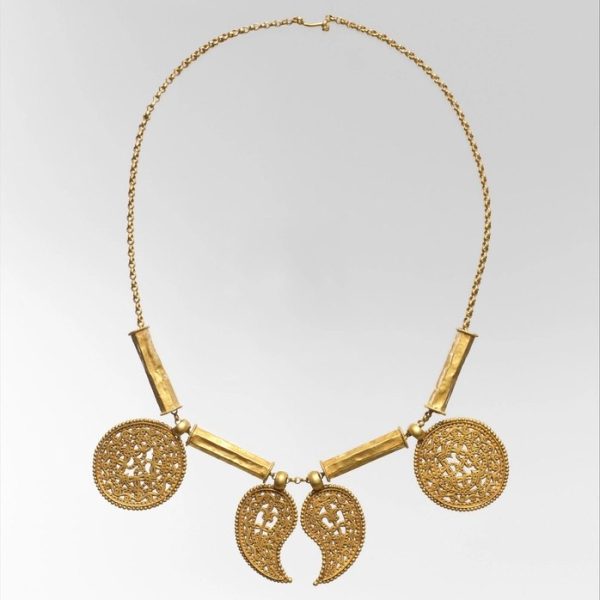 Filigree Paisley Collar