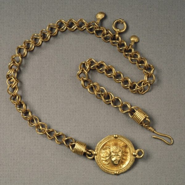 Gorgon Medallion Chain