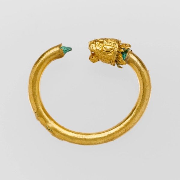 Lion Head Open Hoop