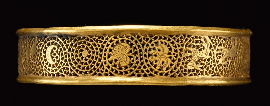 Pierced Filigree Bird Bangle