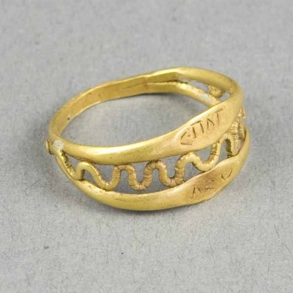 Serpentine Wire Inscribed Ring
