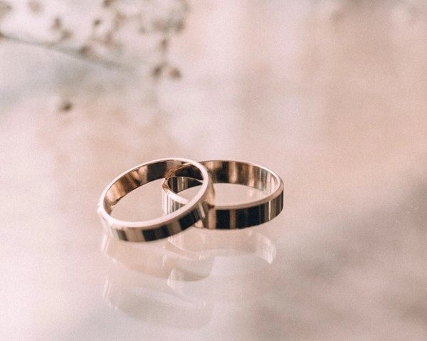Solstice Flat Gold Pair