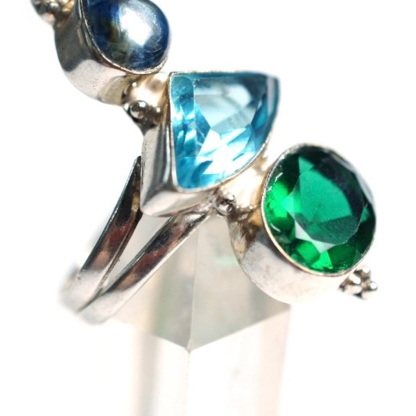 Three-Gem Asymmetric Ring