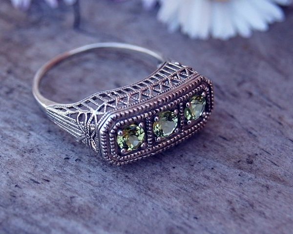 Three-Stone Filigree Plaque Ring