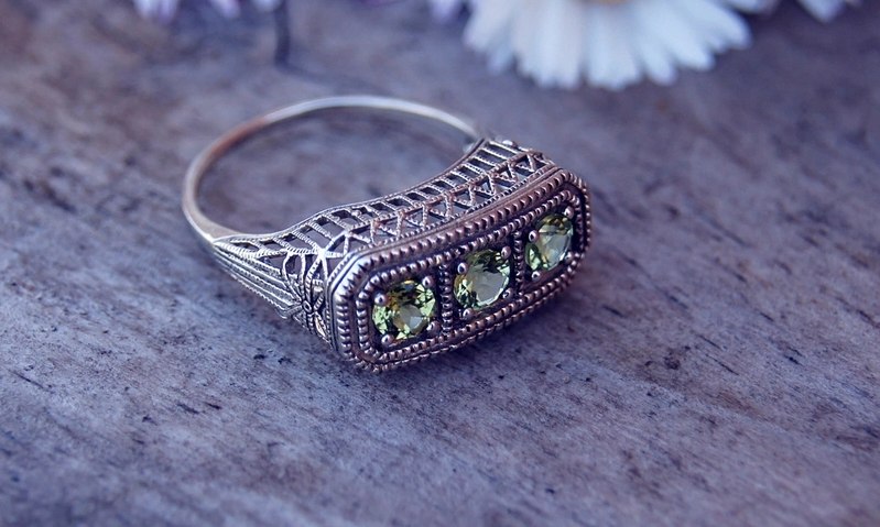 Three-Stone Filigree Plaque Ring